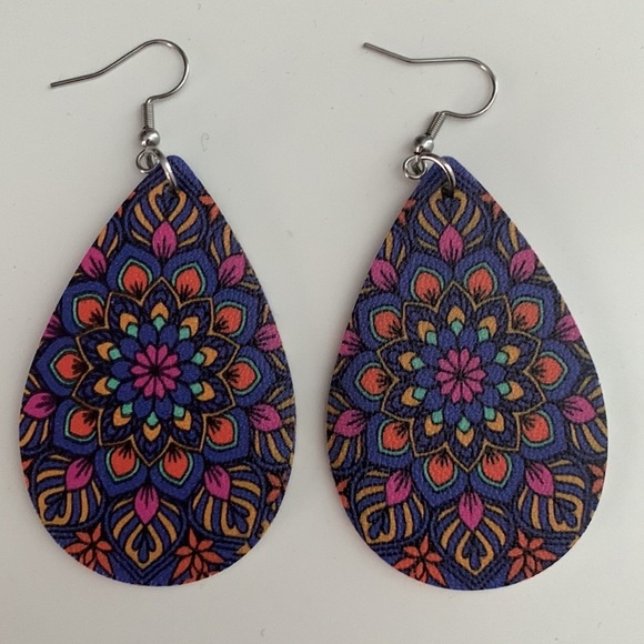 Vintage Boho Mandala Colorful Festival Earrings - Picture 3 of 4